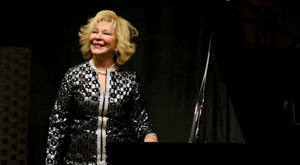 Gülsin Onay Bucalıları mest etti