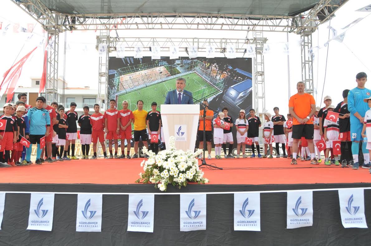 Güzelbahçe Belediyesi’nden çocuklara bayram armağanı