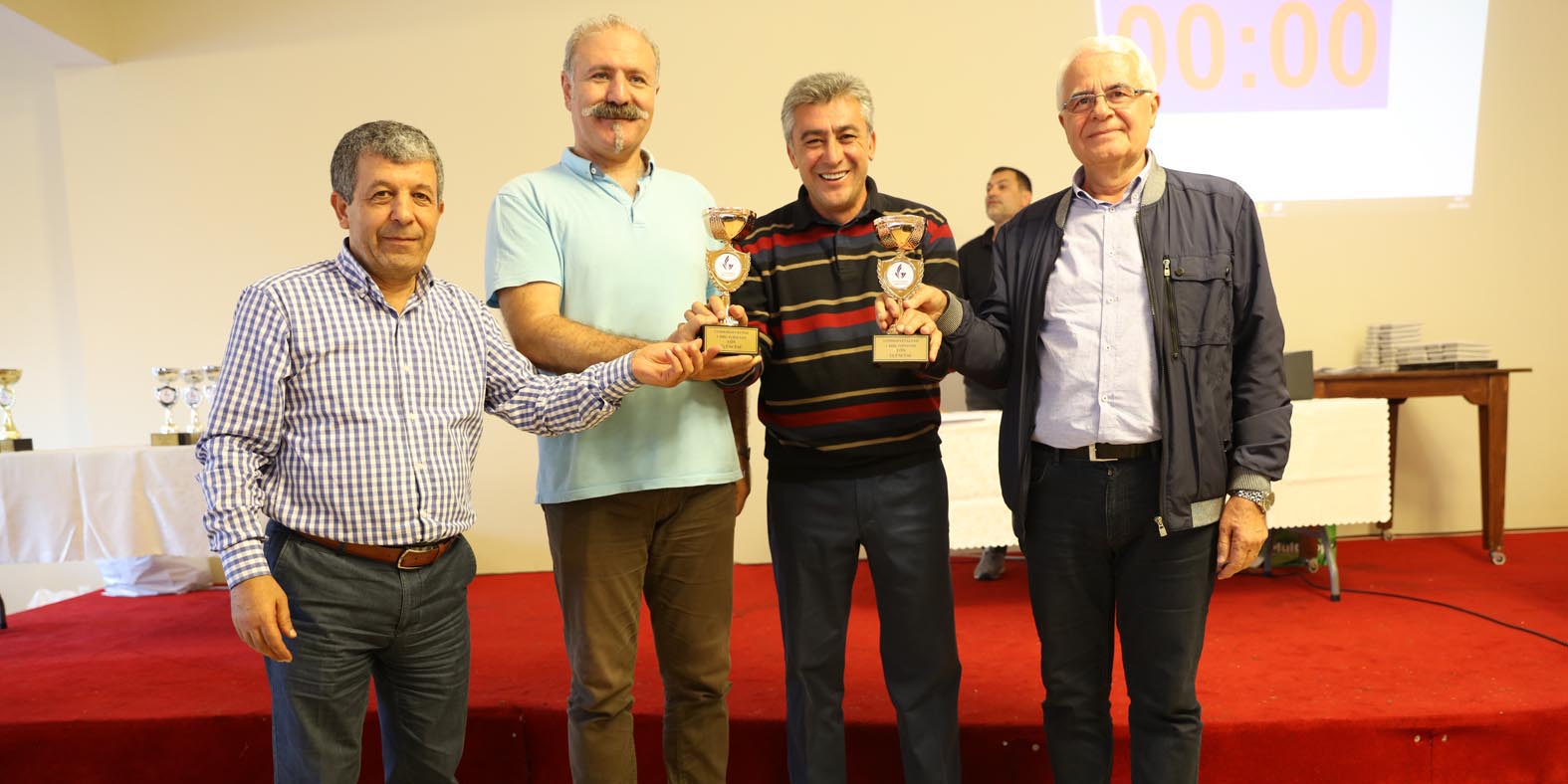 Güzelbahçe'de briçseverler buluştu