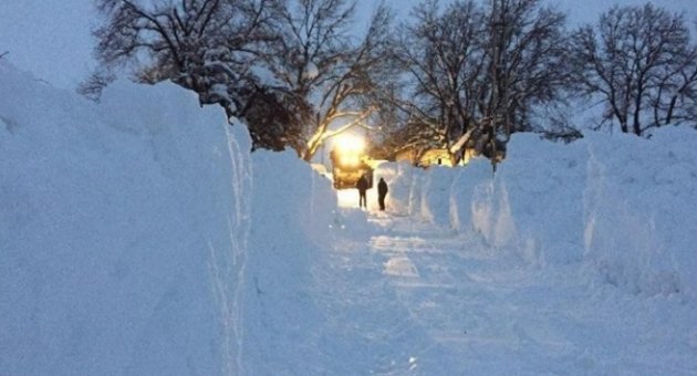 Hakkari'de karla mücadele çalışması