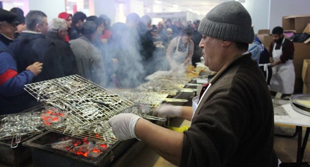 Hamsi ve Horon Festivali'nde 5 ton hamsi ikram edildi