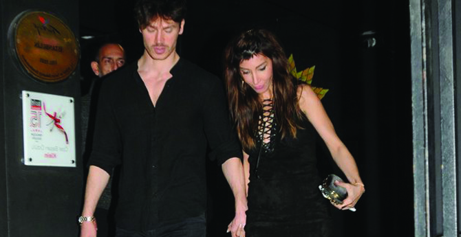 Hande Yener&#039;in Genç Sevgilisi Cevapladı