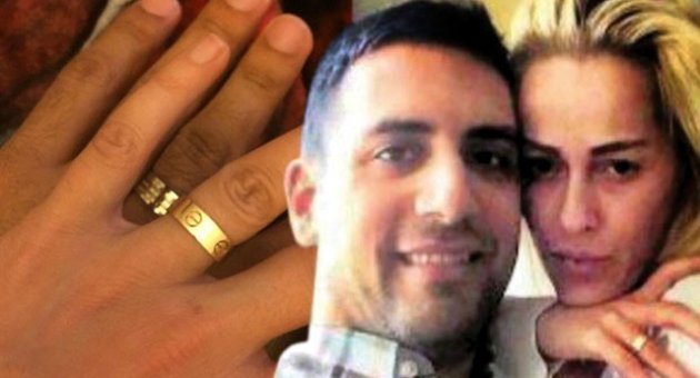 Helin Avşar yüzüğünün fotoğrafını Instagram'da paylaştı