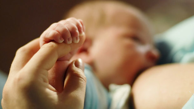 Hem emzir bebeğin büyüsün hem de zayıfla