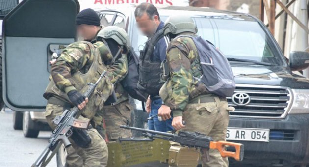 Hücre evlerine baskın: 2 PKK&#039;lı öldürüldü