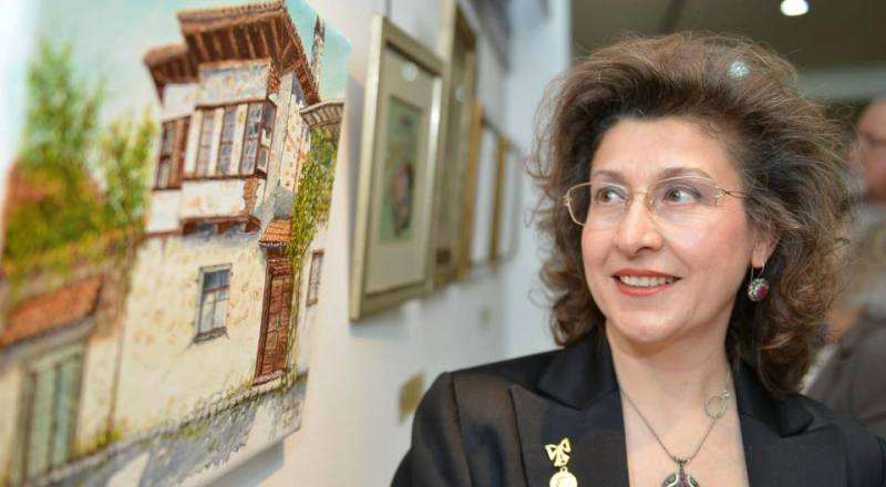 Hülya Sezgin&#039;den Beylikdüzü&#039;nde ressamlar kolonisi