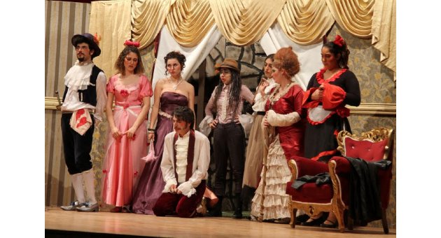 İktisat oyuncuları Gaziemir sahnesinde