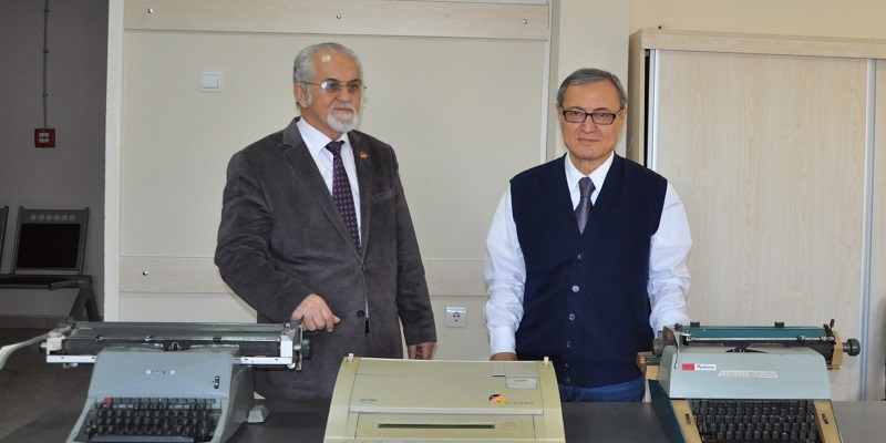 İletişim Müzesi’ne daktilo bağışladı
