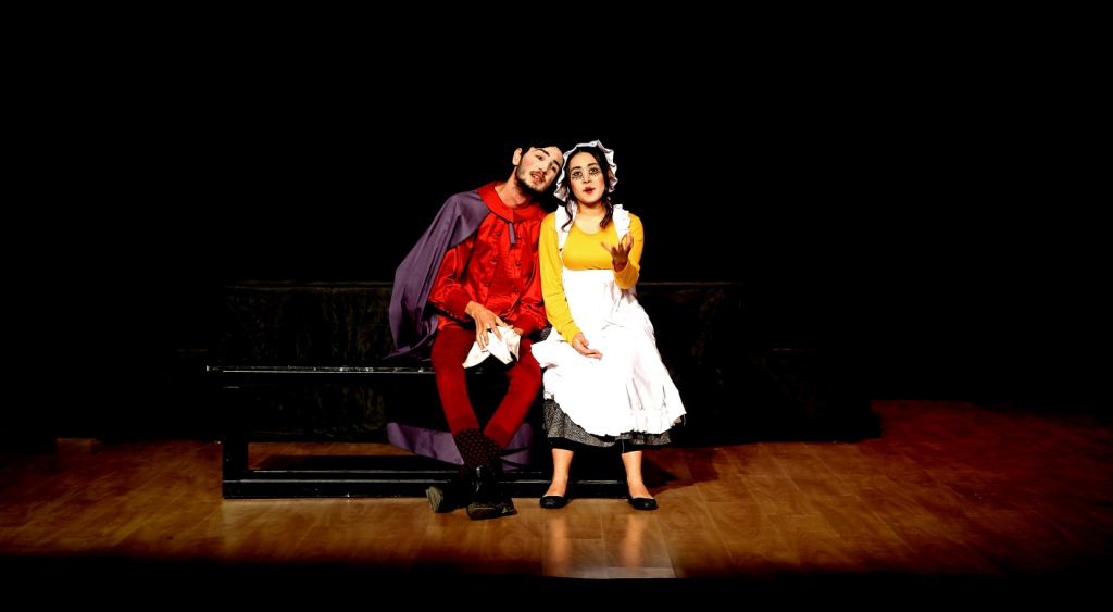 İlk sahne deneyimlerinde ustaları aratmadılar