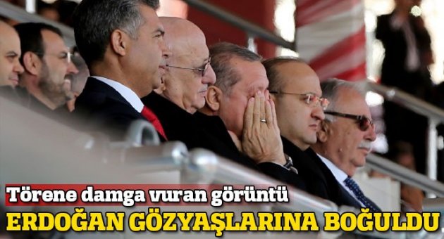 İmam Hatip öğrencisinin okuduğu dua şiiri Erdoğan'ı ağlattı