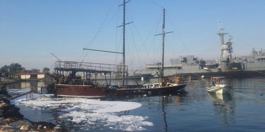 İnciraltı Limanı'nda Yangın