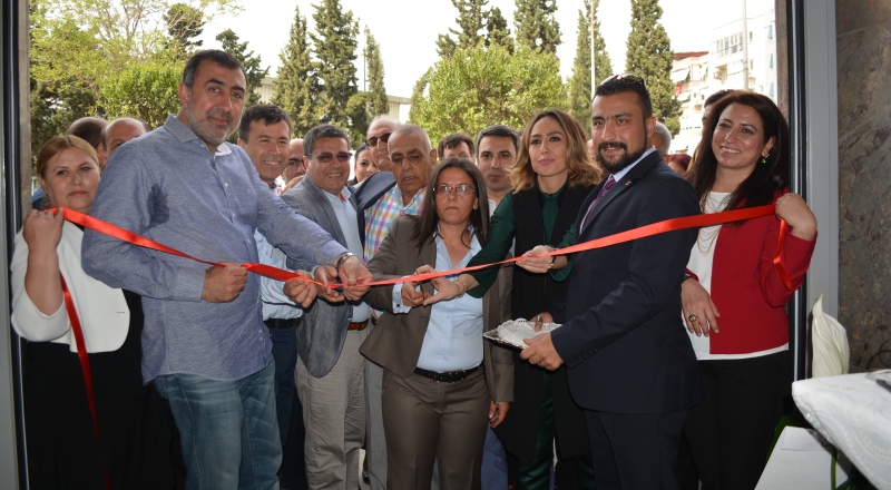 İnsan İçin Umut Derneği yeni hizmet binasının açılışını yaptı
