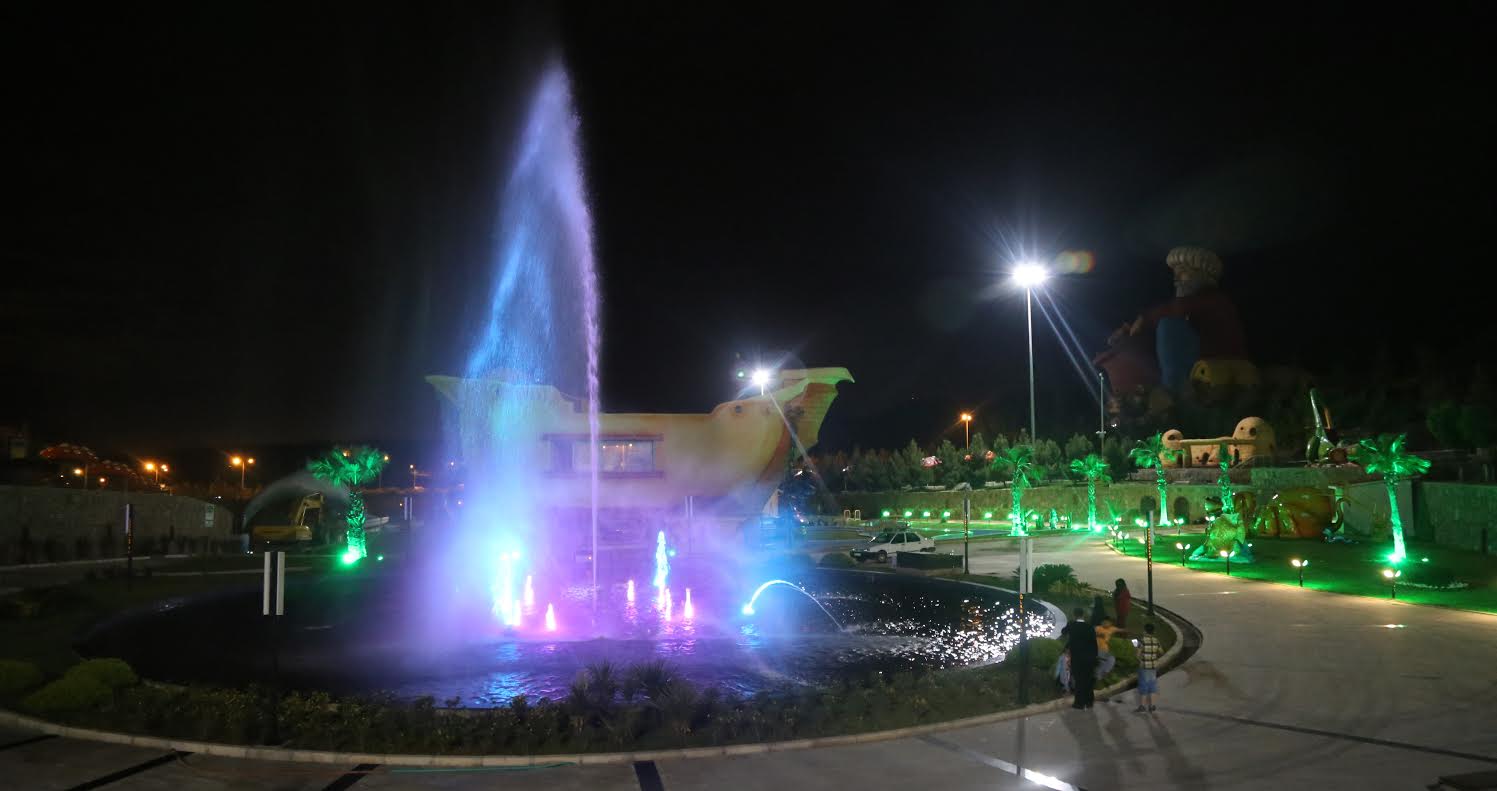 Işıklı gösteri 23 Nisan'a renk kattı