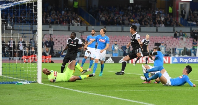 İtalya&#039;da Kartal Depremi