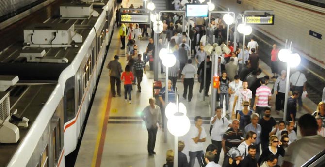 İZBAN 1 Yılda 200 Milyon Yolcu Taşıdı