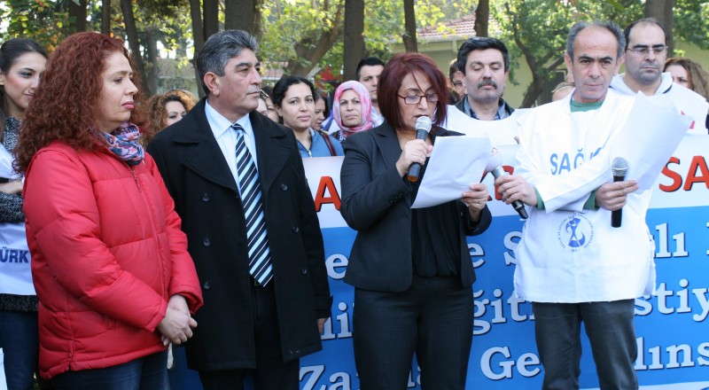 İZMİR'DE ALTI SENDİKADAN ORTAK AÇIKLAMA