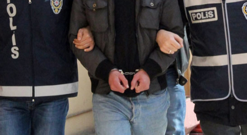 İzmir'de eski müsteşar ve rektöre gözaltı