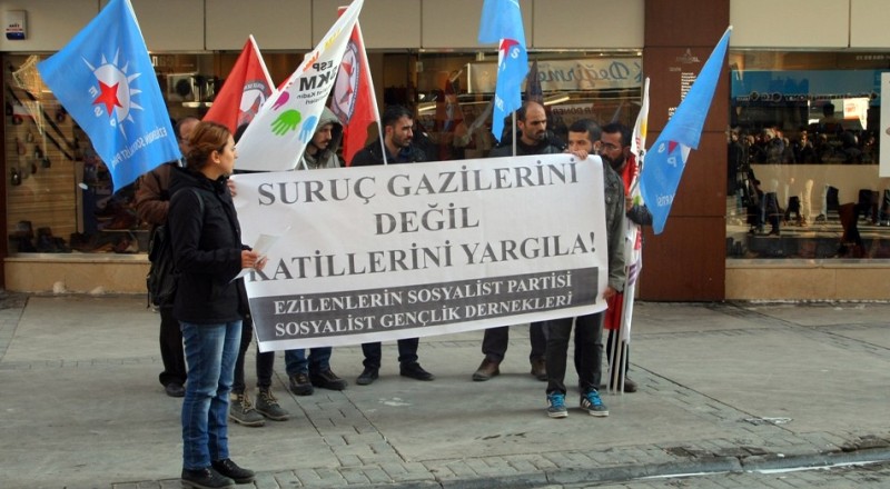 İzmir'de eylem yapan 14 kişiye gözaltı