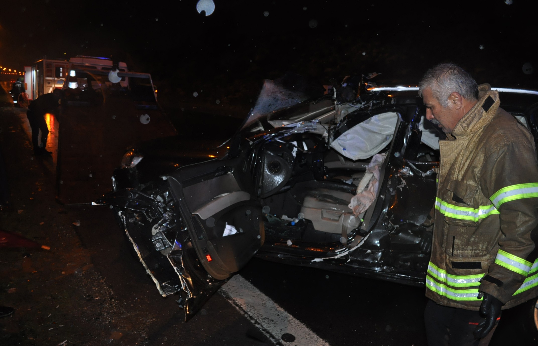 İzmir'de sağanak yağmur kazaya sebep oldu