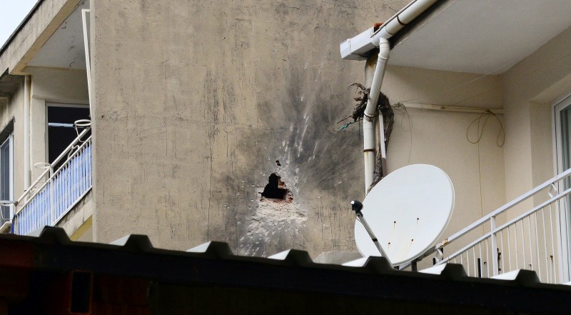 İZMİR'DE TERÖRİSTLERİ ARAMA ÇALIŞMALARI SÜRÜYOR