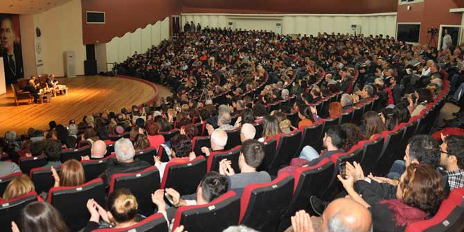 İzmir Barosu Anayasa Değişikliğini Konuştu