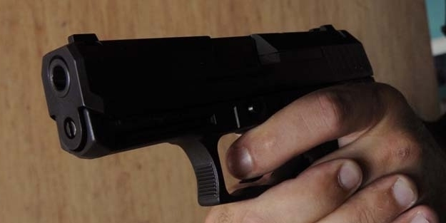 İzmir'de Kurban pazarında silahlı kavga: 3 ölü, 3 yaralı.