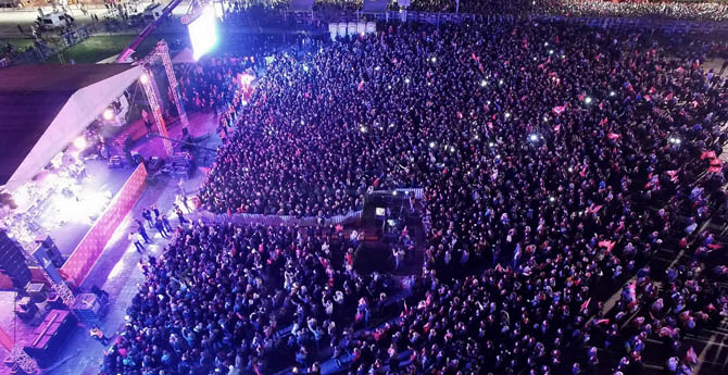 İzmir&#039;de Muhteşem 29 Ekim Gecesi