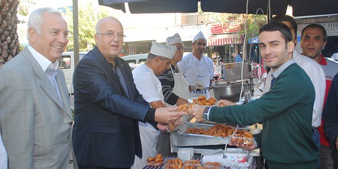 İzmir Esnafından 10 Kasım Jesti