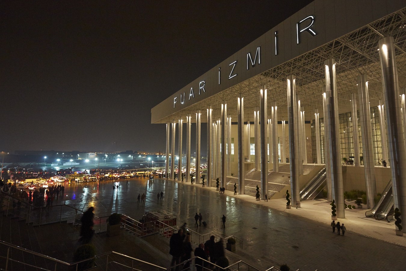 İzmir fuarına sahip çıkıyor