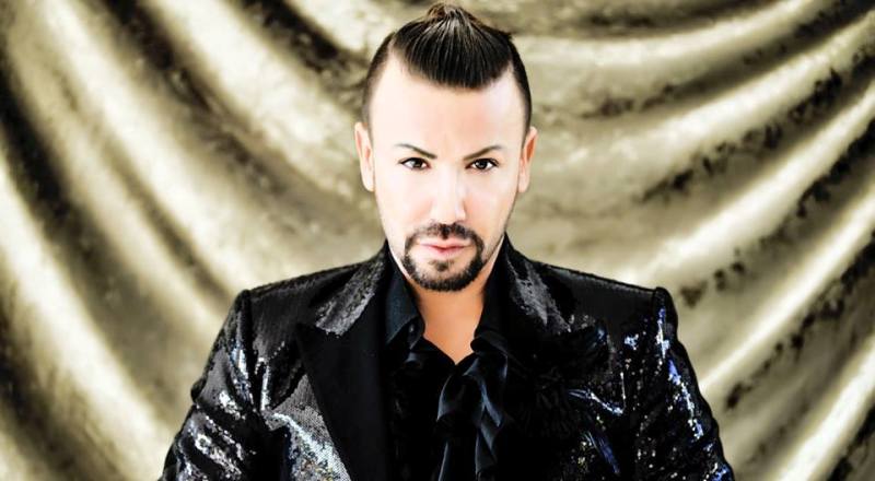 İzmir geceleri bu sıralar Erçin'i konuşuyor