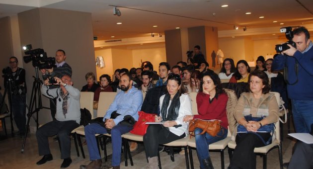 İzmirli Fotoğrafçılara Kültür Paneli…