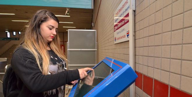 İzmirliler Metrodan Mutlu