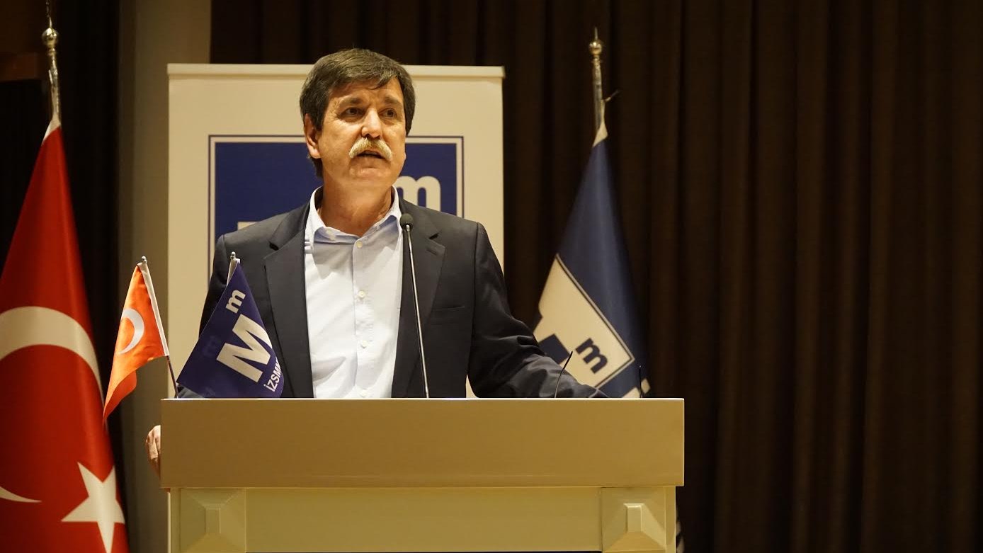 İzmir Mali Müşavirler Odası Nazım Hikmet’i Andı