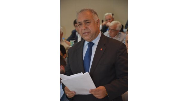 İzmir sular altındayken Büyükşehir’den suya zam