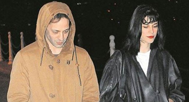 Kaan Tangöze ve Kıvılcım Ural yürüyüşte