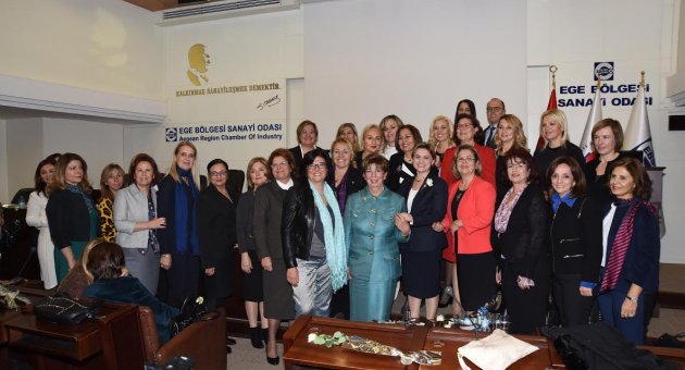 Kadınlar her alanda eşitlik istiyor