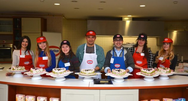 KalDer Üyelerinden Sevgililer Günü Pastası