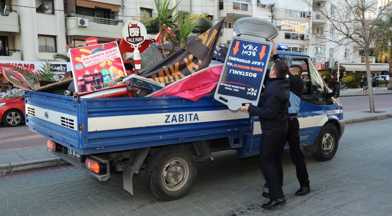 Kaldırım işgaline geçit yok