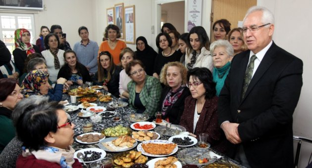 Karabağlar'a kimlik kazandıracak projeler yapıyoruz