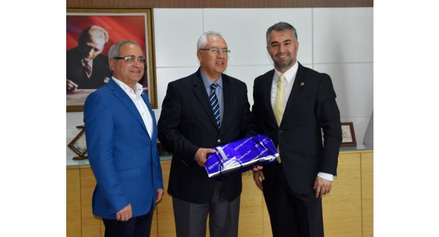 Karabağlar Belediyesi’ne Fenerbahçe ziyareti