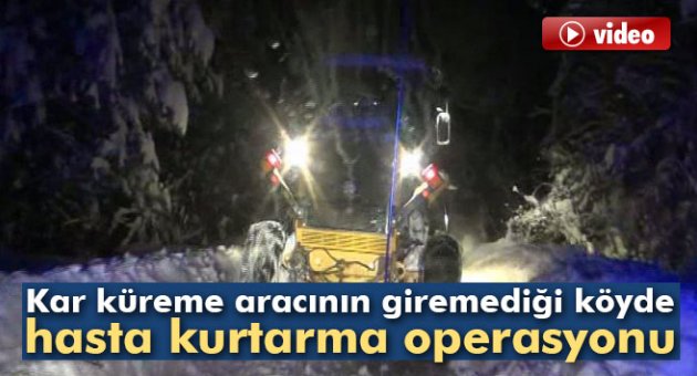 Kar küreme aracının giremediği köye UMKE girdi