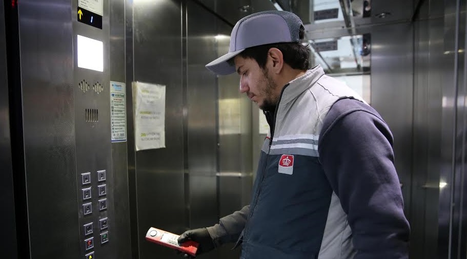 Karşıyaka’da asansörler güven veriyor!