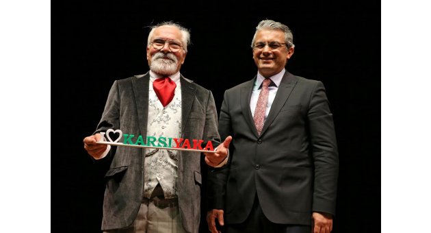 Karşıyaka’da Ayın Konuğu: Emre Kongar