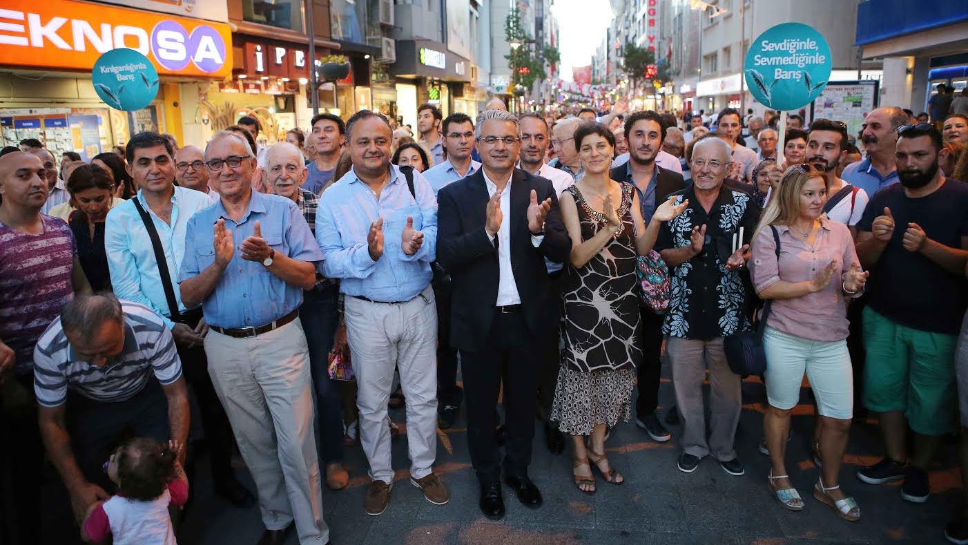 Karşıyaka'da Dünya Şairleri Buluştu