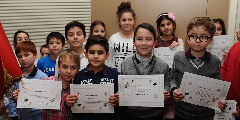 Karşıyakalı çocuklar hem eğlendi hem öğrendi