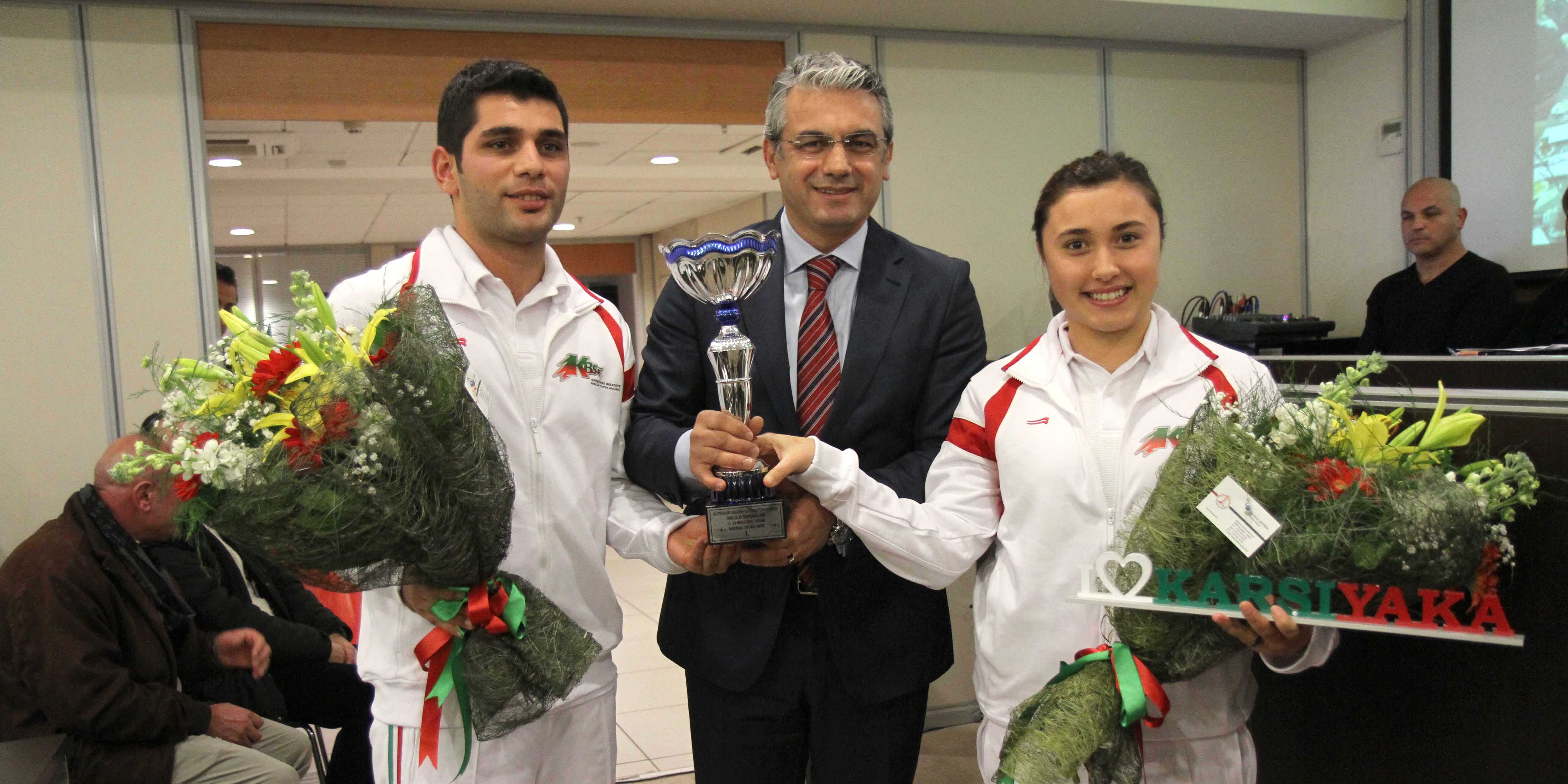 Karşıyaka'nın okçuları 12'den vurdu!