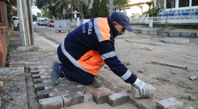 Karşıyaka sokaklarına modern görünüm