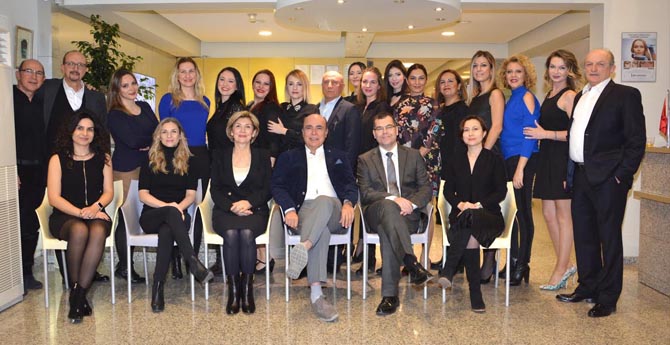 Kaşkaloğlu Ailesi 2017'e Merhaba Dedi