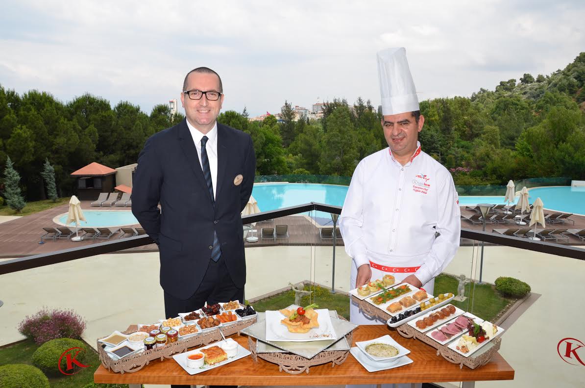 Kaya İzmir'in Huzur Dolu Bahçelerinde İftar Mutluluğu