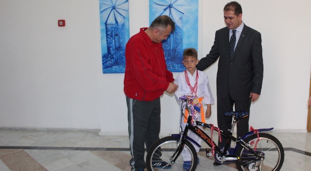 Kaymakam Amcadan Şampiyona Bisiklet